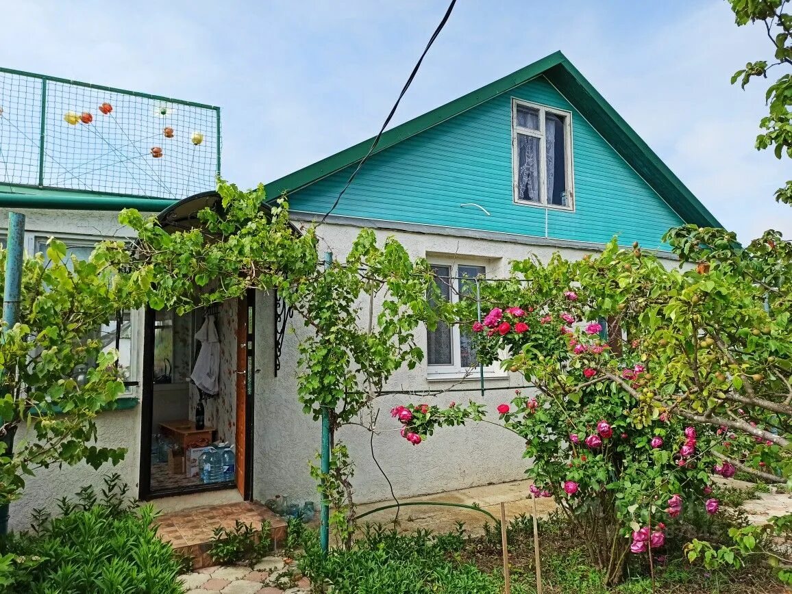 Дом в приморско-ахтарске. Дом варварова приморско ахтарск. Приморско-ахтарск. Крым приморский тсн парус. Дом на улице маршала жукова 18,город приморско ахтарск.