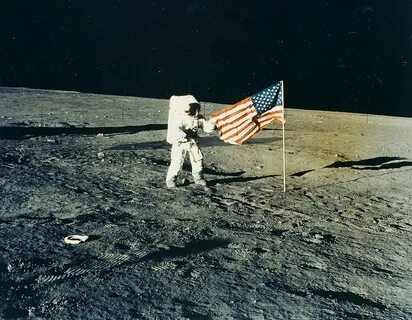 Кто первый ступил на луну