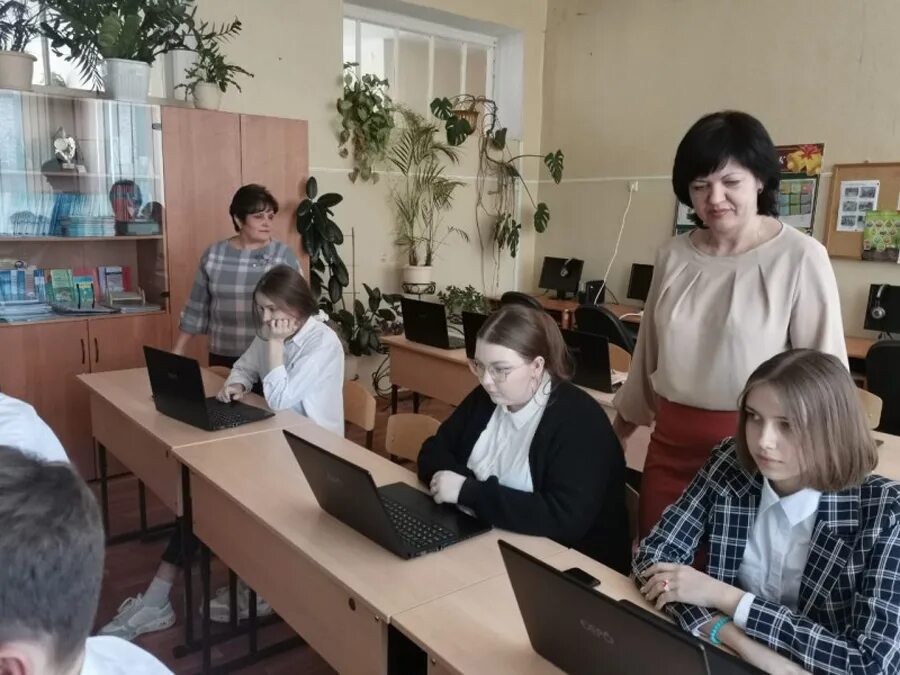 Свободинская сош. Свободинская сош. Курская область свободинская школа директор. Свободинская сош. Золотухинскую среднюю школу.