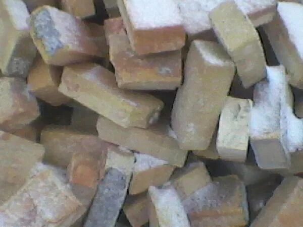 Кирпично черепичные глины. Кирпич огнеупорный клеймо creama. Кирпича-сырца. Кирпич облицовочный евро м200. Кирпич 5 элемент баварская.