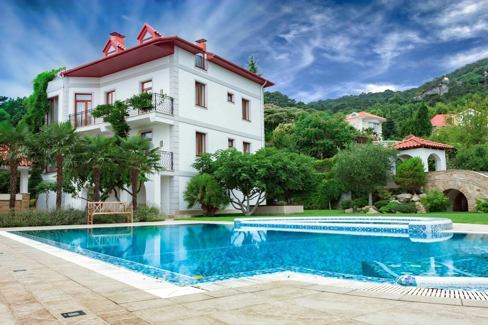 дом с бассейном в крыму. г. вилла paradise ялта. красивый дом в крыму. коттедж в крыму.