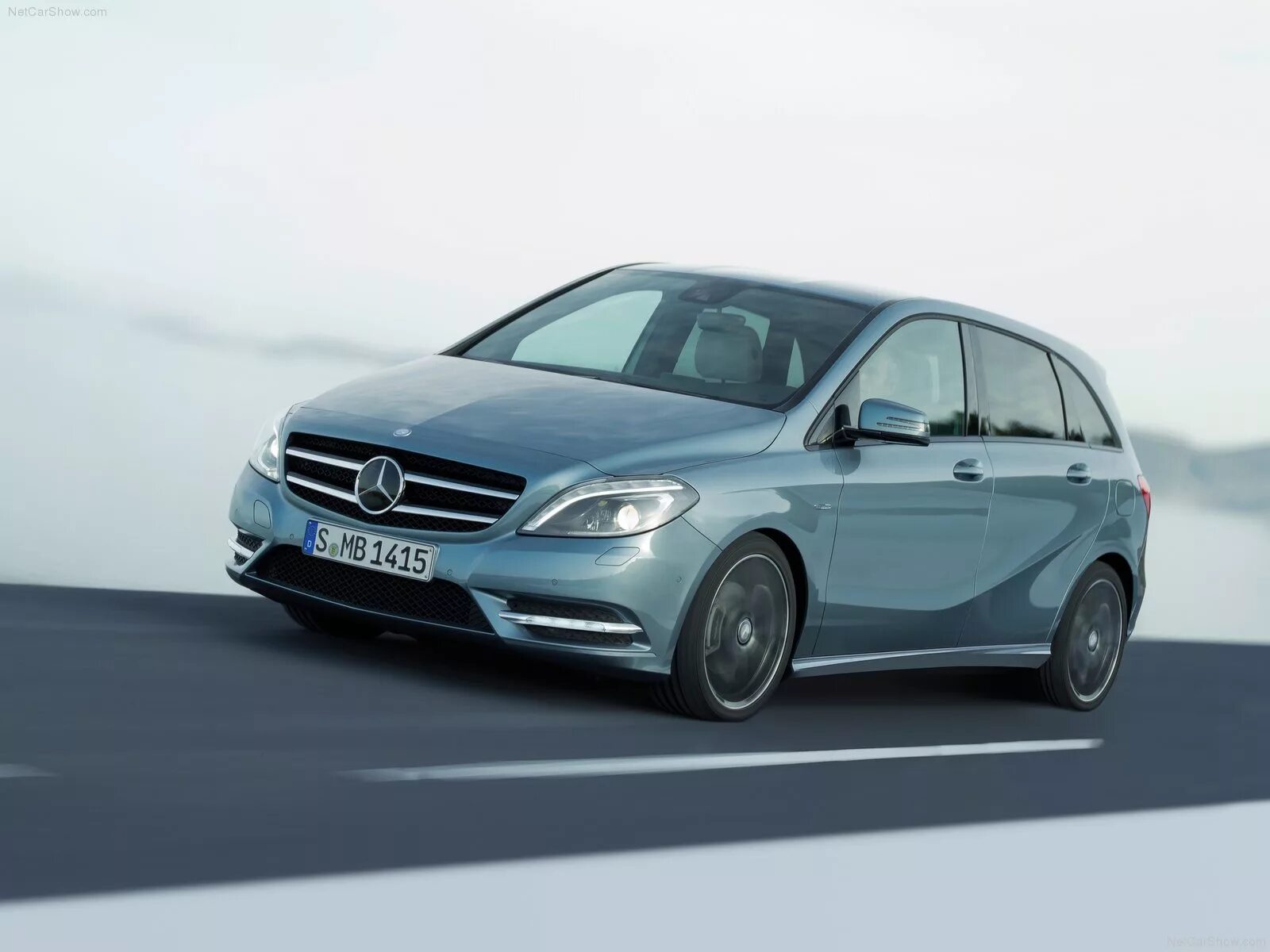 Мерседес б 200. Mercedes Benz b200. Мерседес Бенц б 200. Mercedes Benz b 200 2011. Mercedes Benz clase b 200.