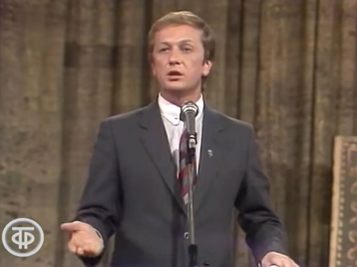 Задорнов два вагона. Задорнов 1984. Вокруг смеха 1988. Альтов вокруг смеха. Михаил задорный о 9 вагоне.