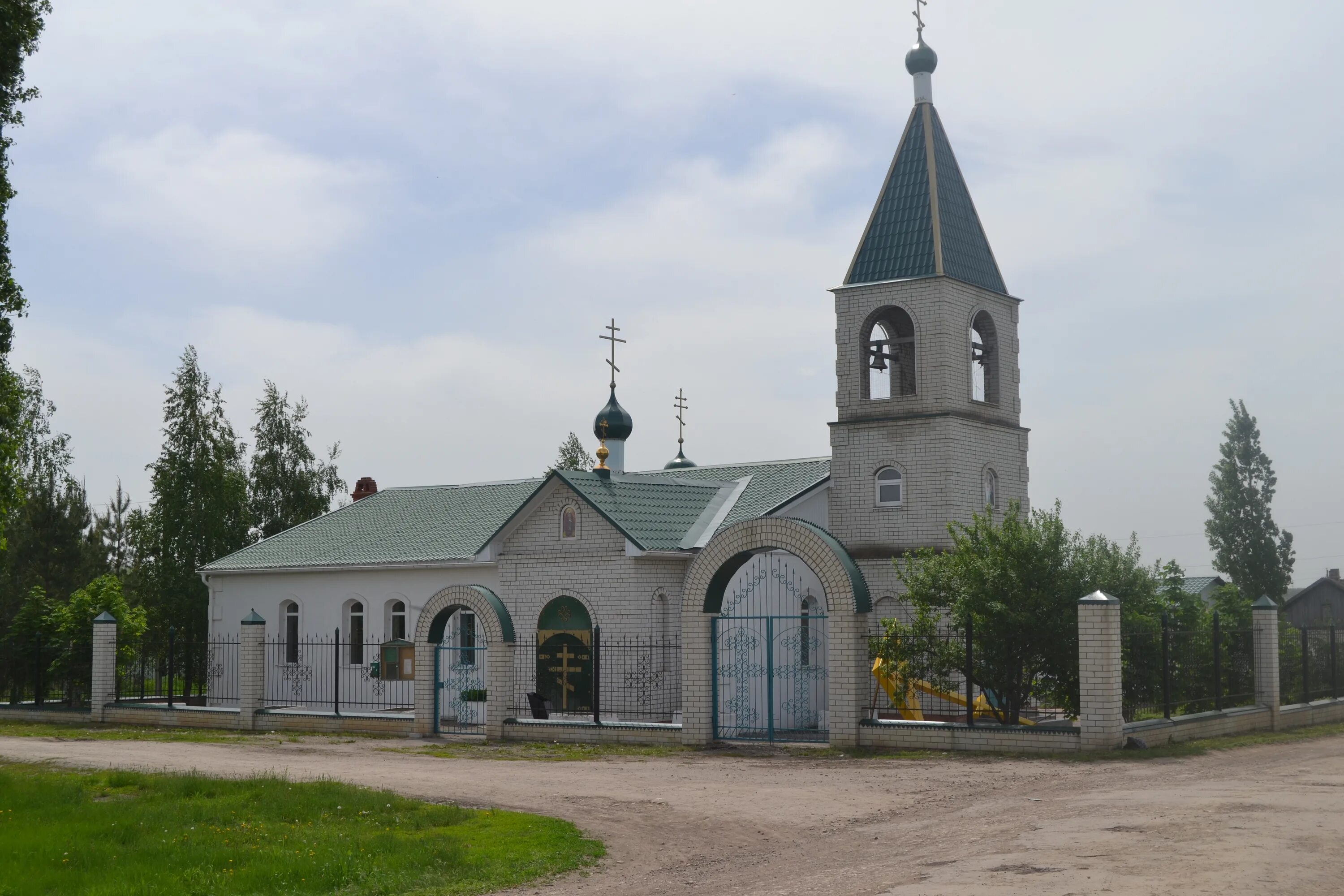 Школа п. Сергиевский саратовский. Поселок сергиевский саратовская область. Пос сергиевский саратовская область. Саратовская область совхоз сергиевский.