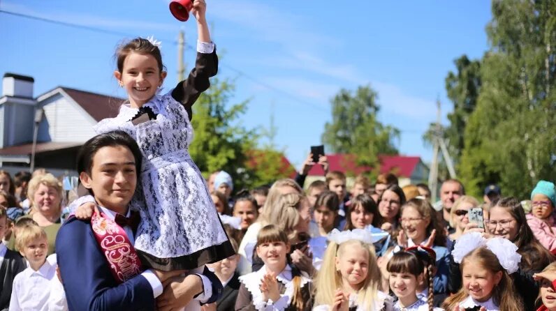 1 мая татарстан. Алексеевское Татарстан 2 школа. АСОШ 1 Алексеевское. Алексеевское (Татарстан) средняя школа 3. ДШИ Алексеевское РТ Татарстан.