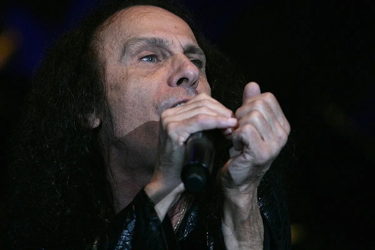 James dio. Дио вокалист. Ronnie James Dio молодой.