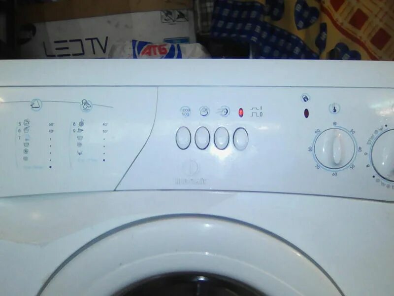 Обороты стиральной машины индезит. Стиральная машинка Индезит w131. Индезит wgs838tx. Стиральная машина Индезит 2003.