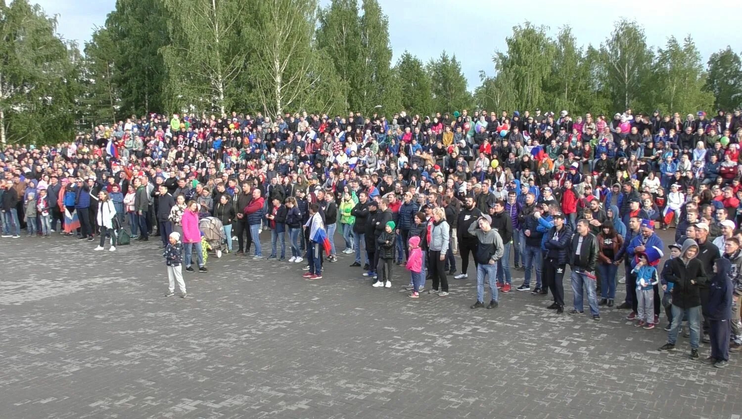 Фан зона парк кирова ижевск. Парк Кирова фан зона. Парк Кирова сцена Ижевск. Фан зона Ижевск. Фан зона Ижевск фото.