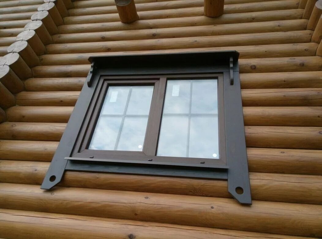 Резные наличники. Наличники. Наличники в деревянном доме. Наличники на окна. Наличники на окна деревянные.