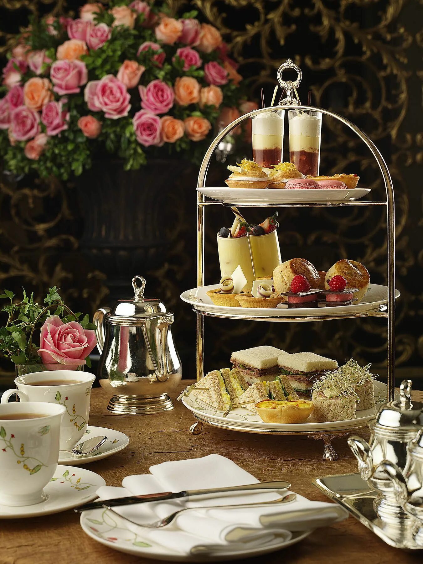 Накрыть стол для чаепития. Английский чай afternoon Tea. Afternoon Tea: традиционное английское чаепитие. Послеполуденный чай (afternoon Tea). Сервировка чайного стола.