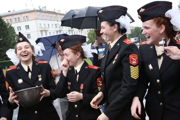 После 9 класса девочке в военное. Суворовское военное училище в санкт-петербурге после 9. кадетское училище суворовское училище для девочек. суворовское училище в екатеринбурге для девочек. суворовское училище спб форма курсанта колледжа.