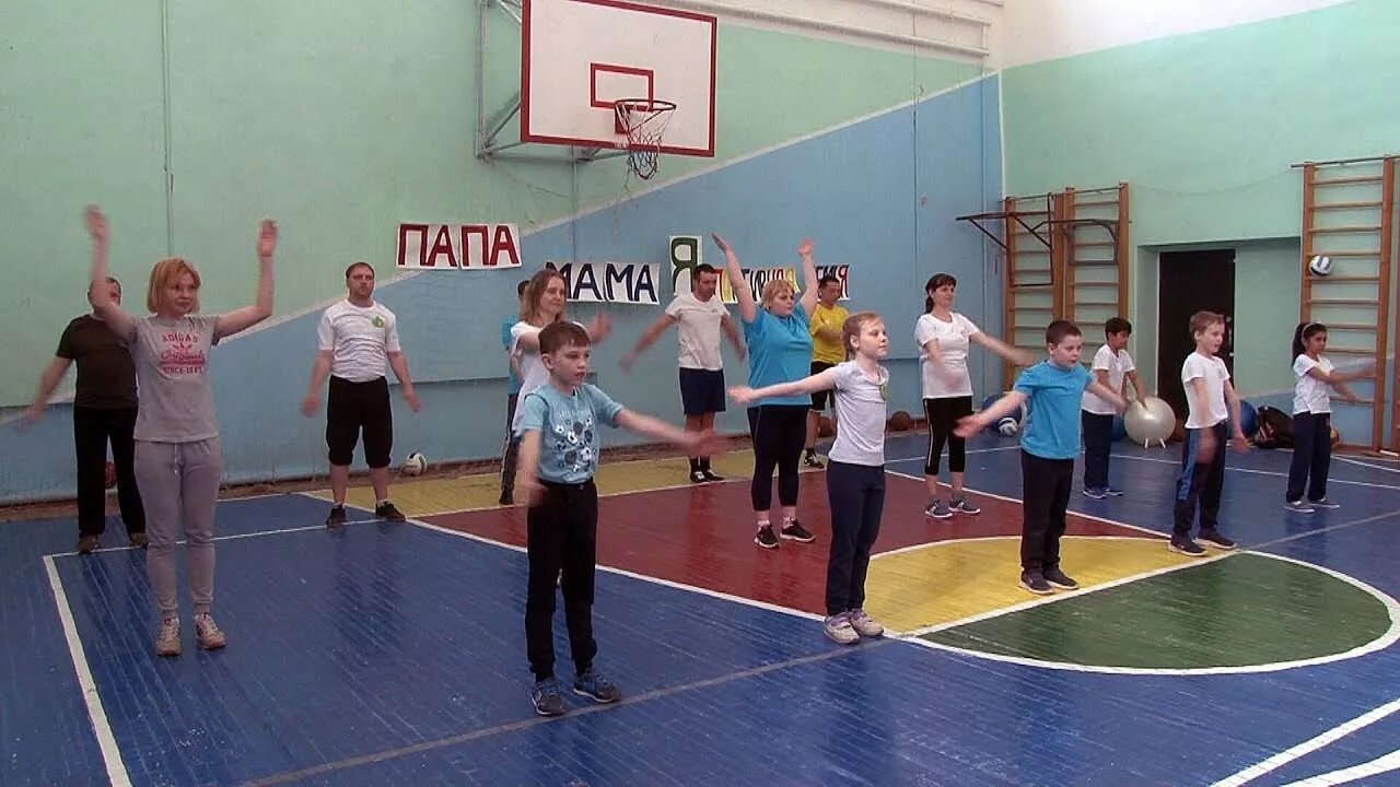 Программа 6 школы. Школа 6 лобня. школа номер 6 лобня красная поляна. директор школы 6 лобня. школа на красной поляне лобня.