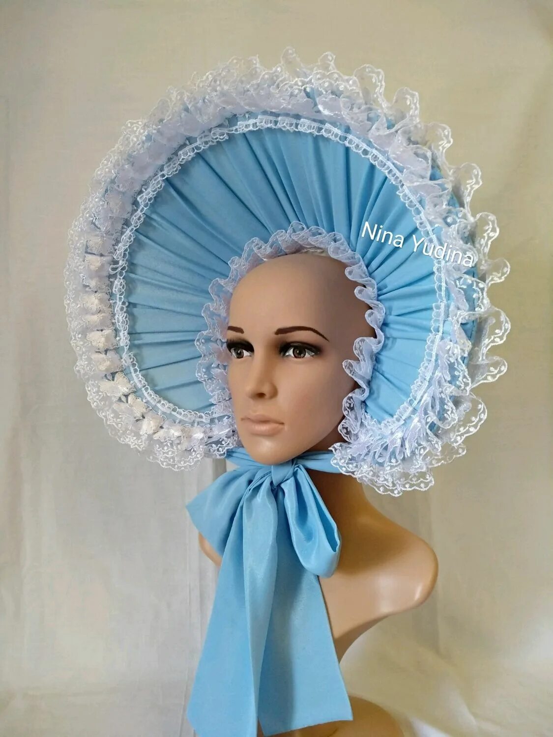 Чепчик боннет. Шляпка капор 19 века своими руками. Шляпка капор. Капор 19 век. Чепчик боннет.