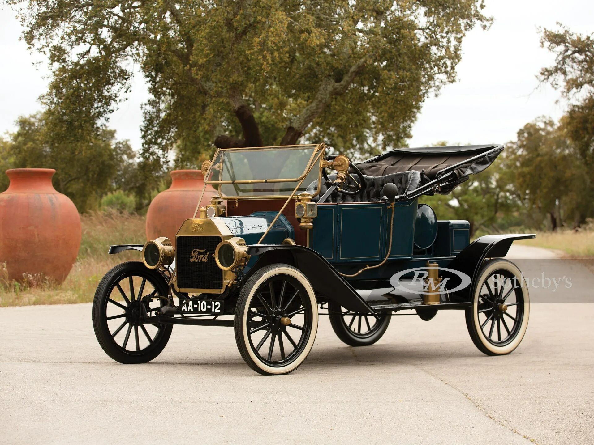 Первый автомобиль форд. Ford t 1912. Ford model t 1912. Ford model t в 1912 году. Форд т 1908.