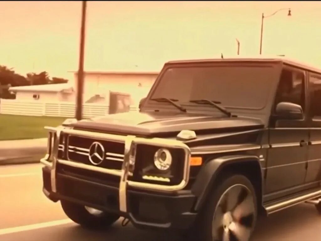 Включи гелики тачки. Mercedes benz g65 amg. Mercedes benz g63 розовый. Mercedes benz g63 onyx. Мерседес гелик.