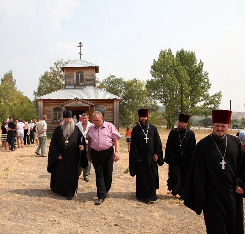 Донгуз балтайского района саратовской области. Донгуз Балтайский район. Донгуз Саратовская область. Храм в Донгузе Оренбургской области. Село Донгуз Саратовской области.