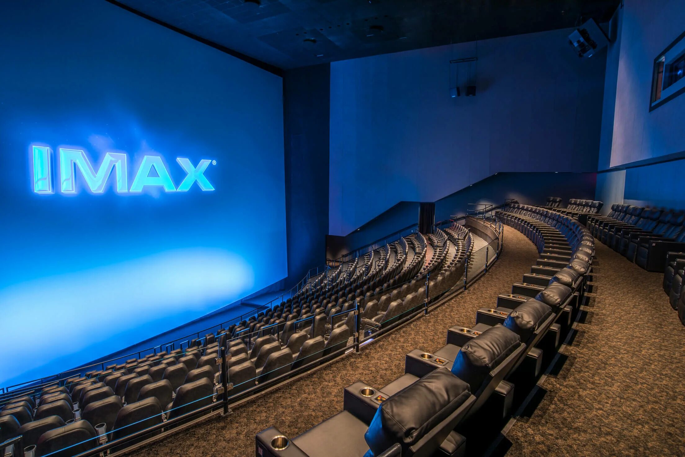 Кинотеатр бела. Кинотеатры аймакс 3д в москве. imax 3d киномакс. аймакс 3д на ленинградке. imax тула.