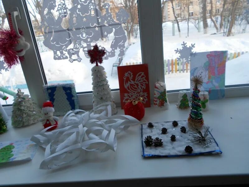 Зимняя выставка в детском саду. Выставки на зимнюю тему. Зимняя выставка в школе. Волшебница зима поделки в садик. Новогодняя поделка в детский сад на выставку.