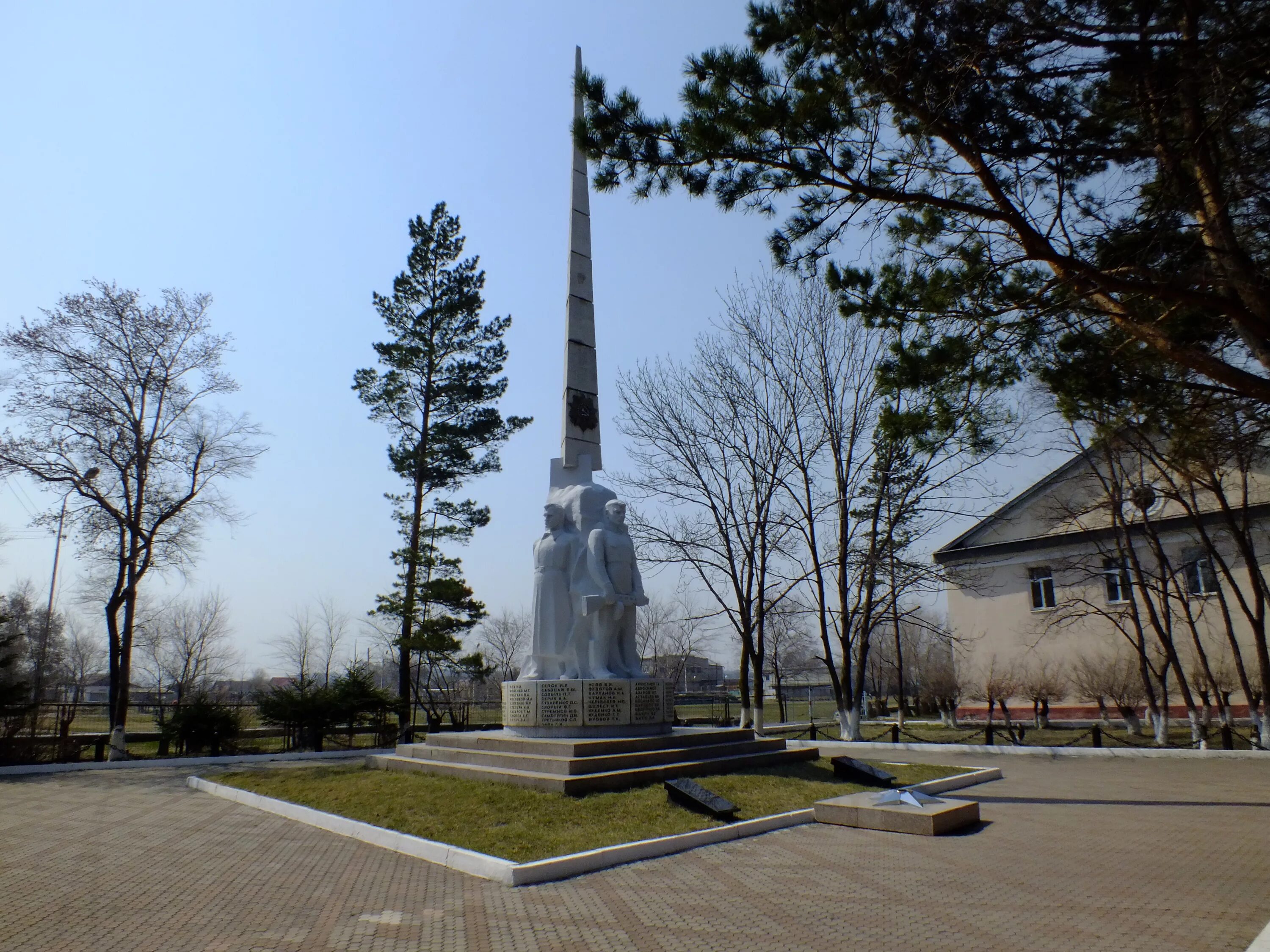 Михайловка (Михайловский район, Приморский край). Приморский край Михайловский район село Михайловка. Памятники села Михайловка Приморский край. Край Приморский, р-н Михайловский, с Михайловка.