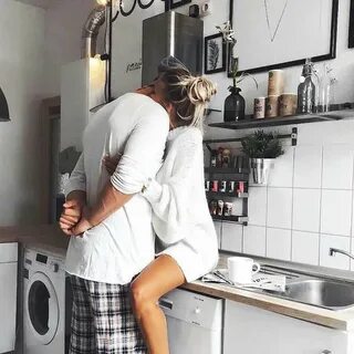 Она захотела на кухне