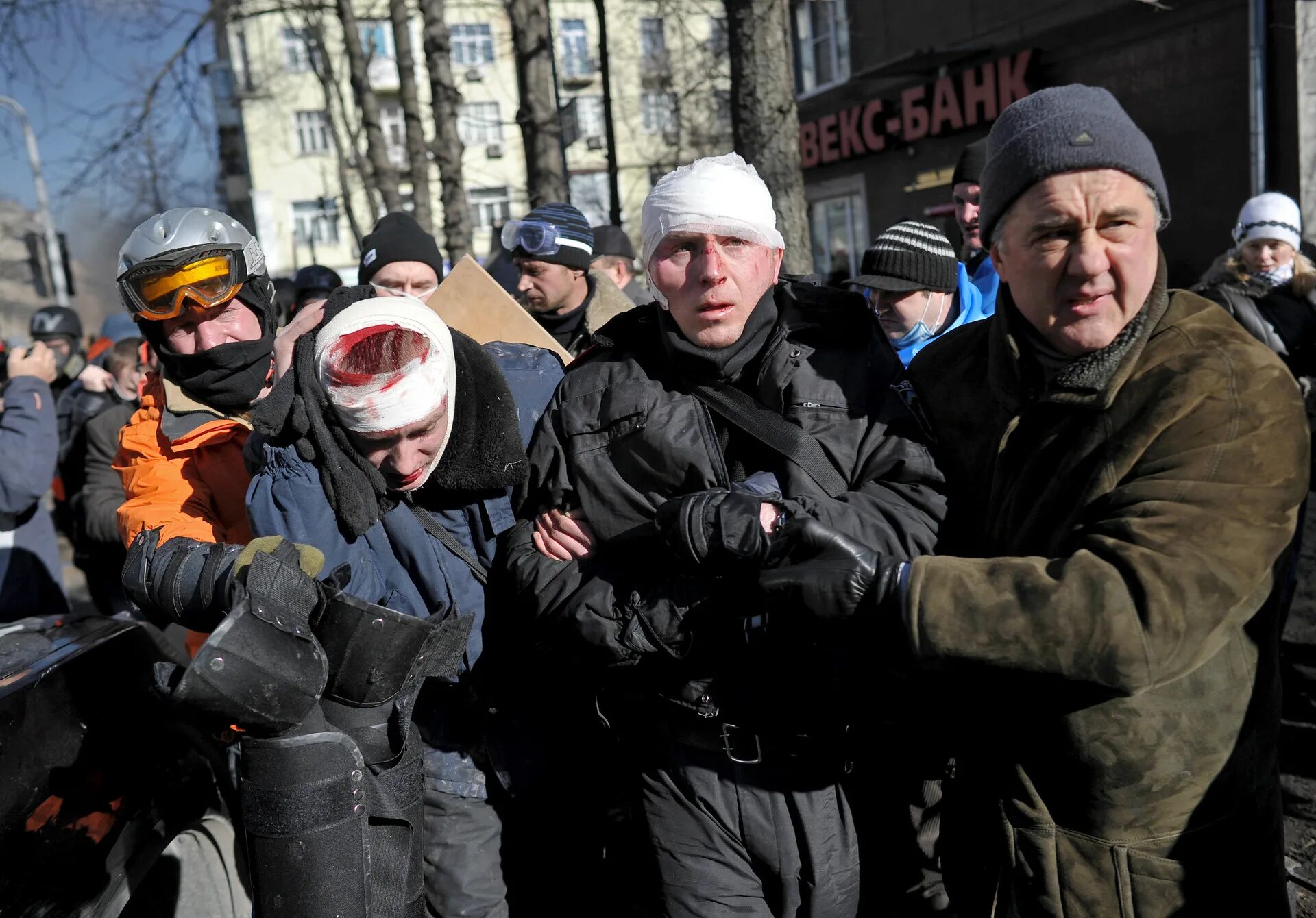 18 Февраля 2014 года Украина Майдан. Кастрюли на Майдане Беркута.