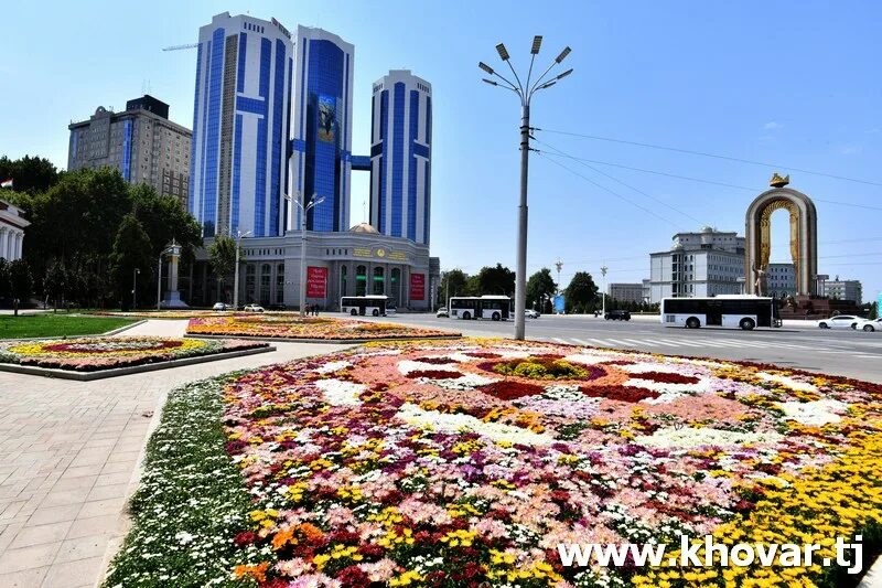 Город душанбе 2022. Душанбе 2023 года. Душанбе центр города. Новогодняя атмосфера. Душанбе 2023 года.