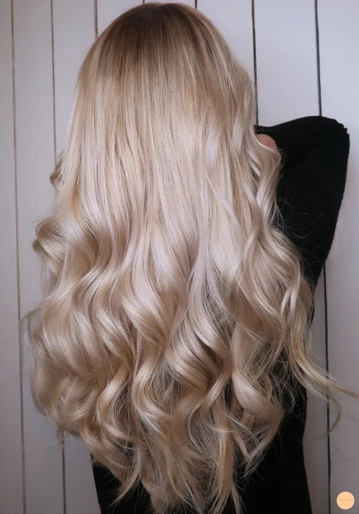 Осветленные волосы. Красивое окрашивание на светлые волосы. Очень светлый окрашивание. Сливочный блонд цвет волос. Очень светлый окрашивание.