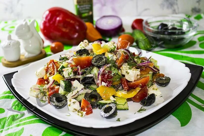 Греческий классик. Греческий салат. Салат греческий классический. Greek Salad(греческий салат). Салат с оливками.