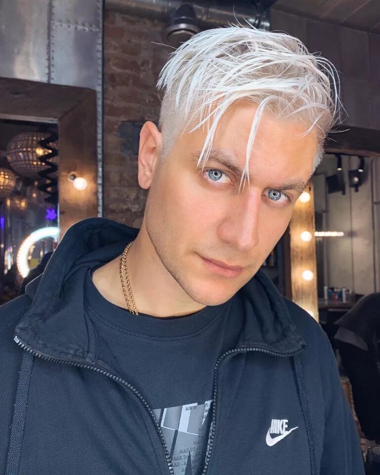 Сколько лет блогеру давиду турову