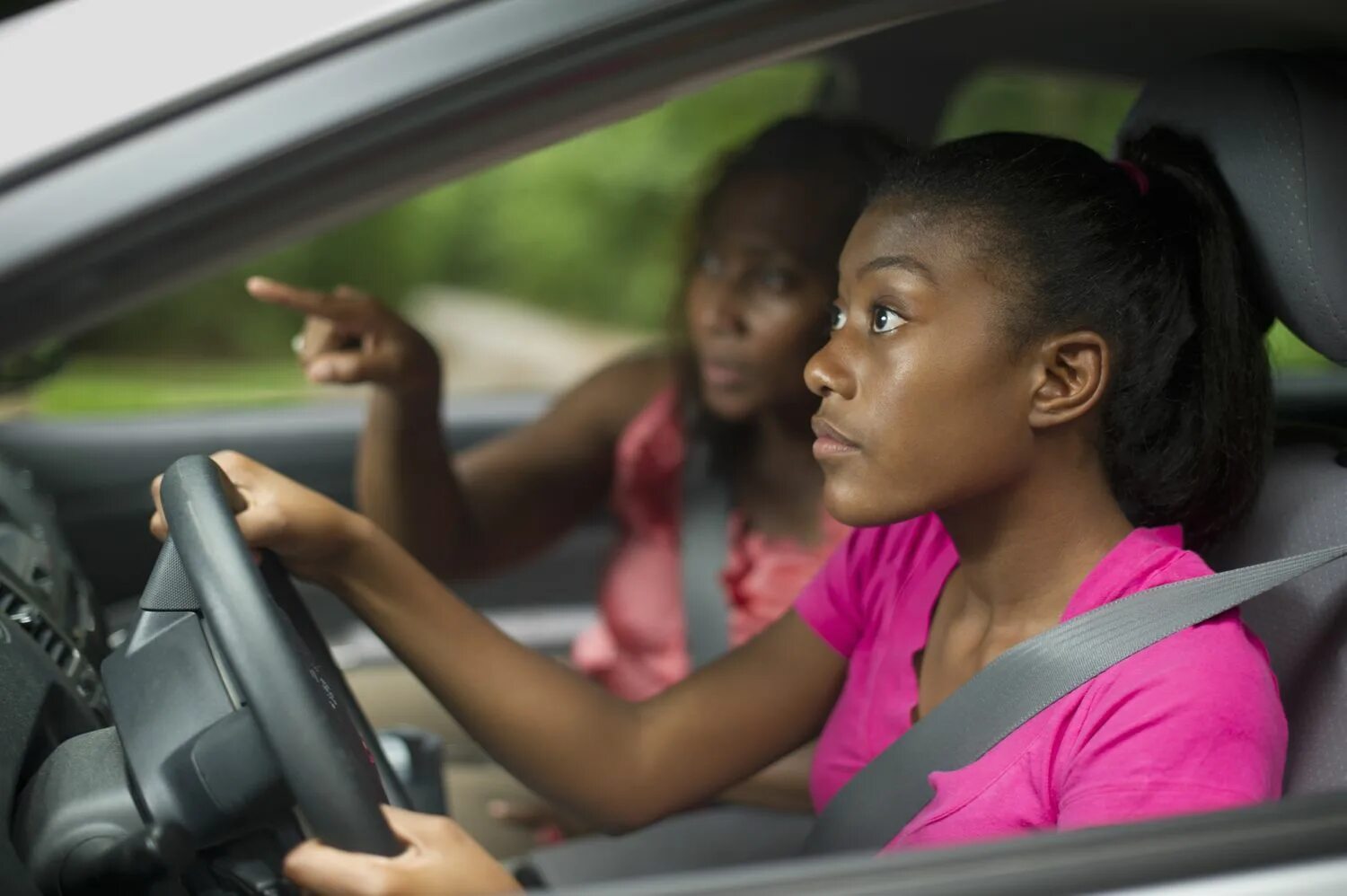 You must to drive. Black in girl машине. Машина для подростка. African Driver. Девочка подросток в машине.