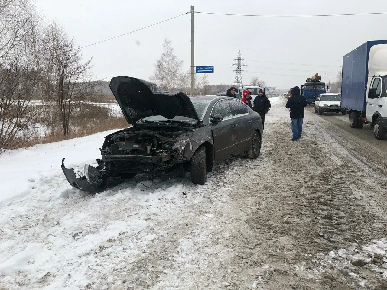 Авария на Волгоградской Омск. ДТП на Волгоградской Омск. ДТП на Волгоградской Омск сегодня. ДТП около г. Омска.. 30 декабря 2001 г 197