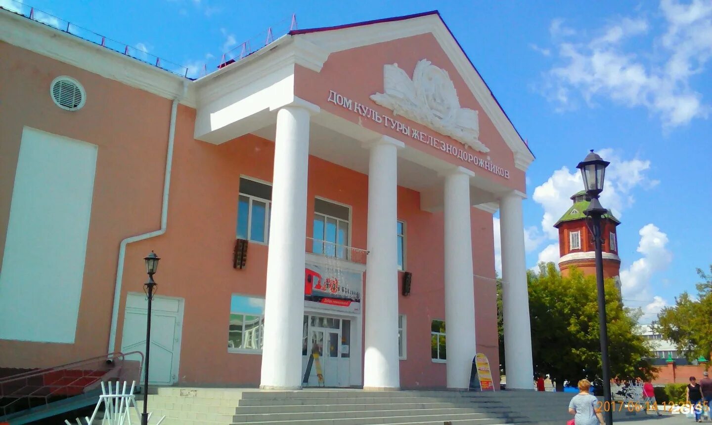 Дворец машиностроителей курган. Машиностроителей 70 курган. Дкм курган. Дк железнодорожников орел. Дворец культуры курган.
