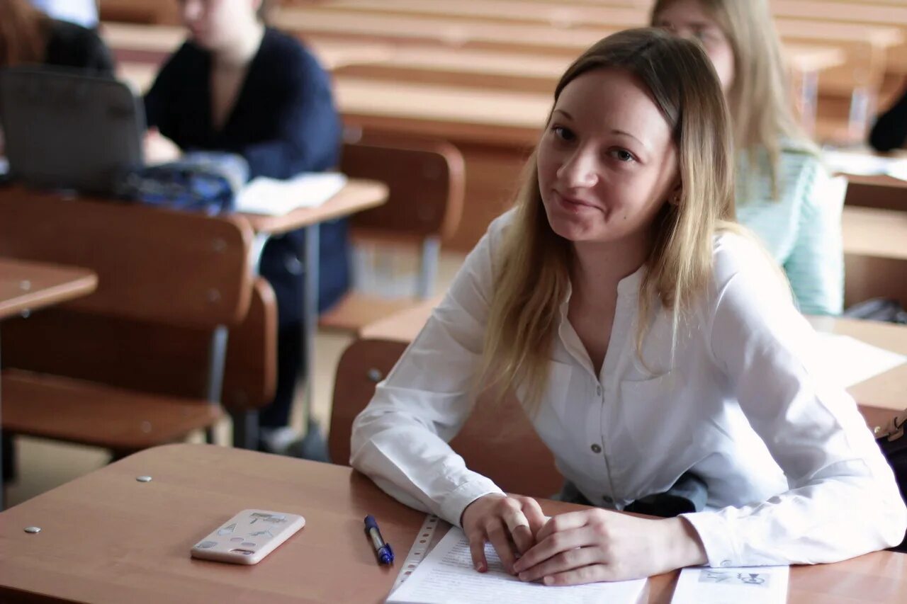 ломоносова. общежитие нппк, новосибирск. первые студенты. студенческий 1 2. студенты в вузе.