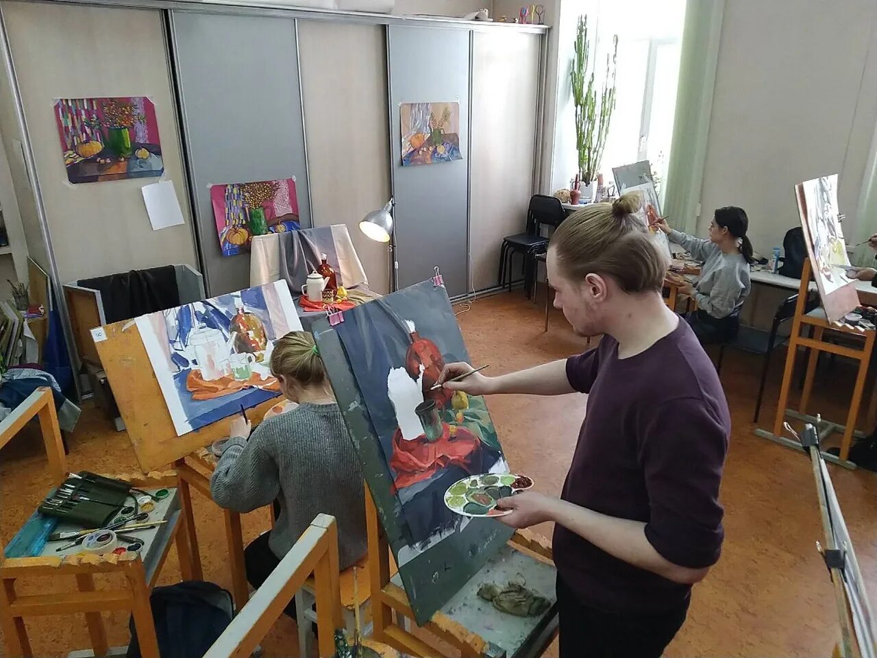 Первая художественная школа в нижегородской области. Детская художественная школа 1 Иркутск. ЮРМОШ архитектура и искусство заключительный этап.