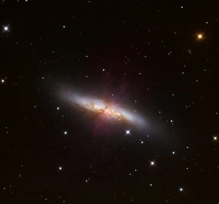 Как рождается новая звезда. Галактика м 82 сигара. ASASSN-15lh. Сейфертовские Галактики. Звезда ASASSN-15lh.