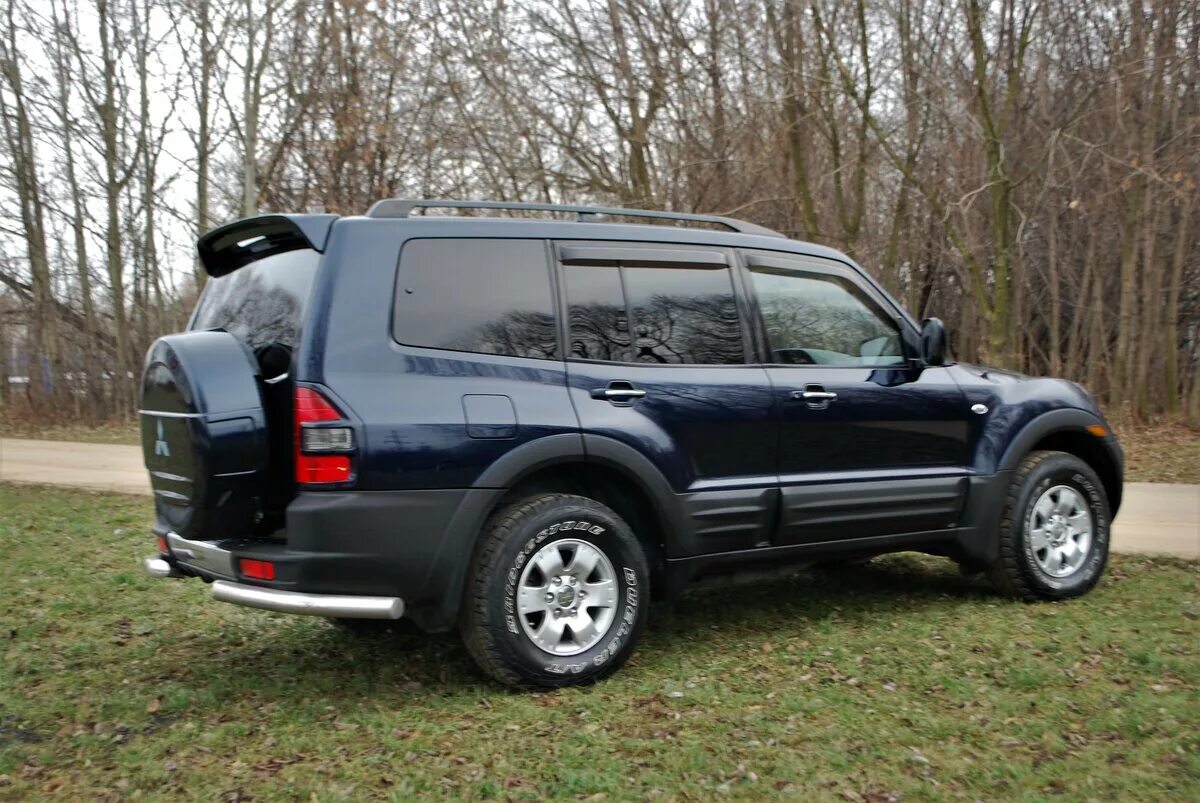 Mitsubishi montero 3. Montero 3. Митсубиси Монтеро 2001.