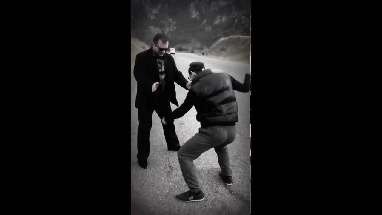 Песня называется кайфуй. Пацан кайфует. кайфуй брат. кайфую баку.