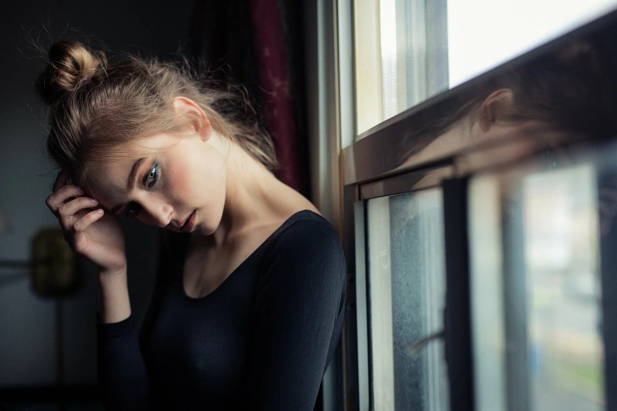 Фото грусти девушки. Печальная девушка. грустная женщина. грустная девушка фото. задумчивая женщина.