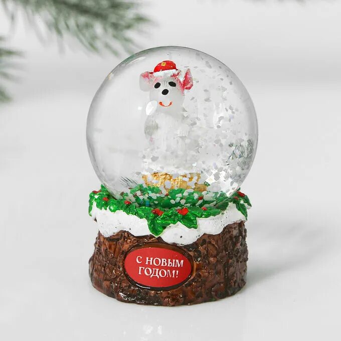 2 снежный шар. Снежный шар. Новогодний шарик сувенир. Стеклянный шар сувенир. Снежный шар с мышкой.