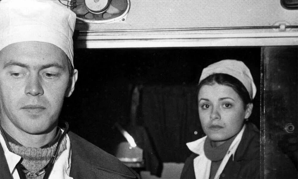 серьезная женька