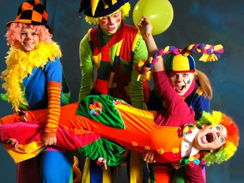 Праздник клоунов. Аниматор клоун. Клоун на детском празднике. Клоун в цирке.