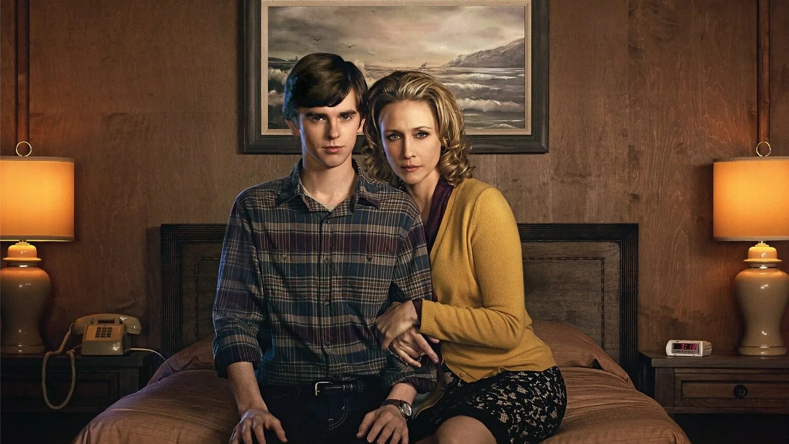 Jealous mommy. Сериал мотель бейтса поцелуй. Одри Элис мотель бейтса. Мотель бейтса сериал Норман. Коди Бреннан мотель бейтса.