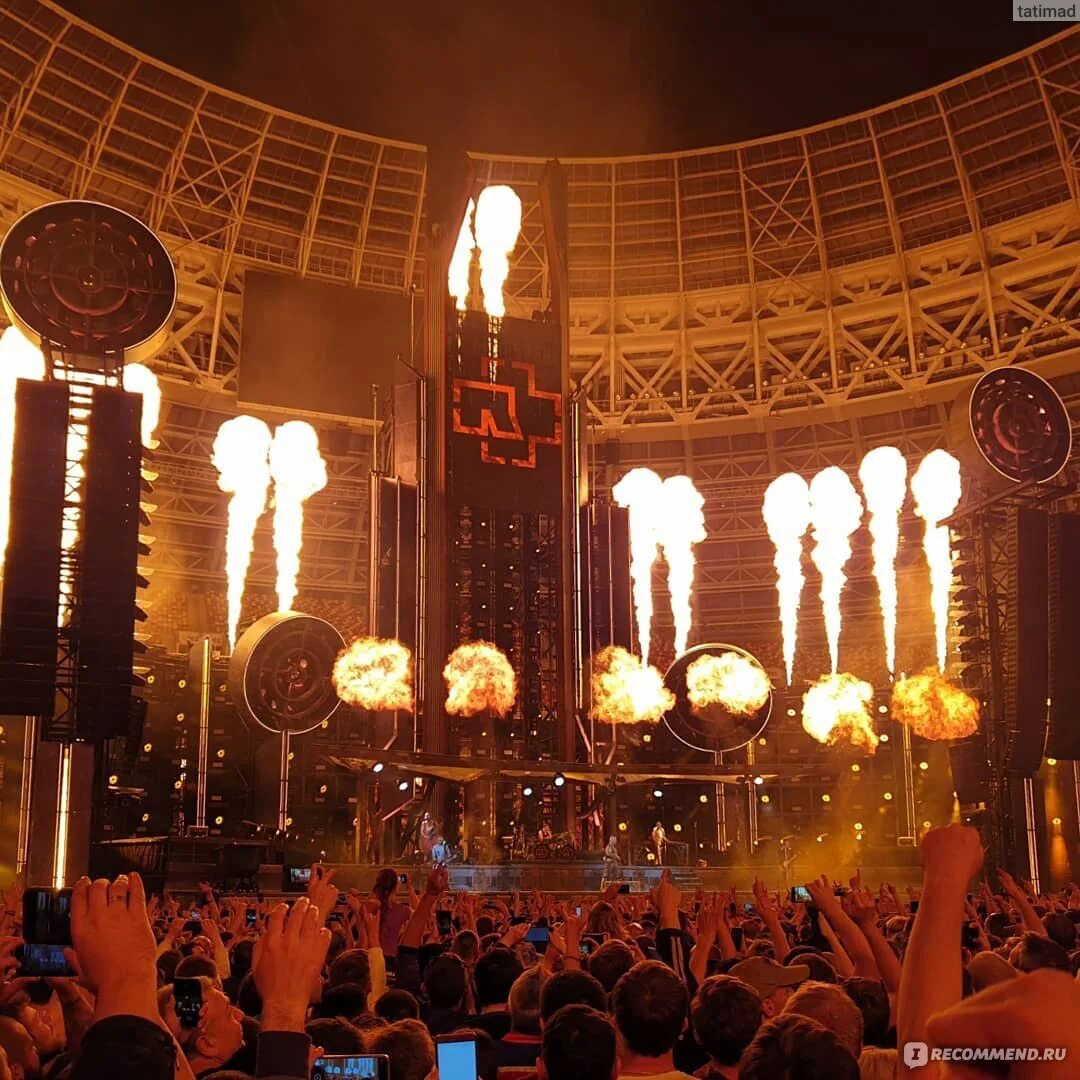 Концерт рамштайн в москве 2019. Rammstein концерт в москве 2019. Rammstein moscow live 2019. Rammstein лужники 2019. Рамштайн в лужниках 2019.