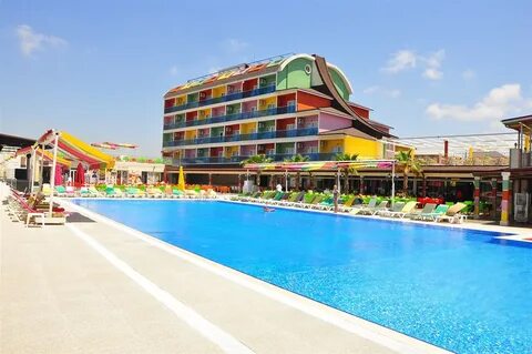 Side wing hotel