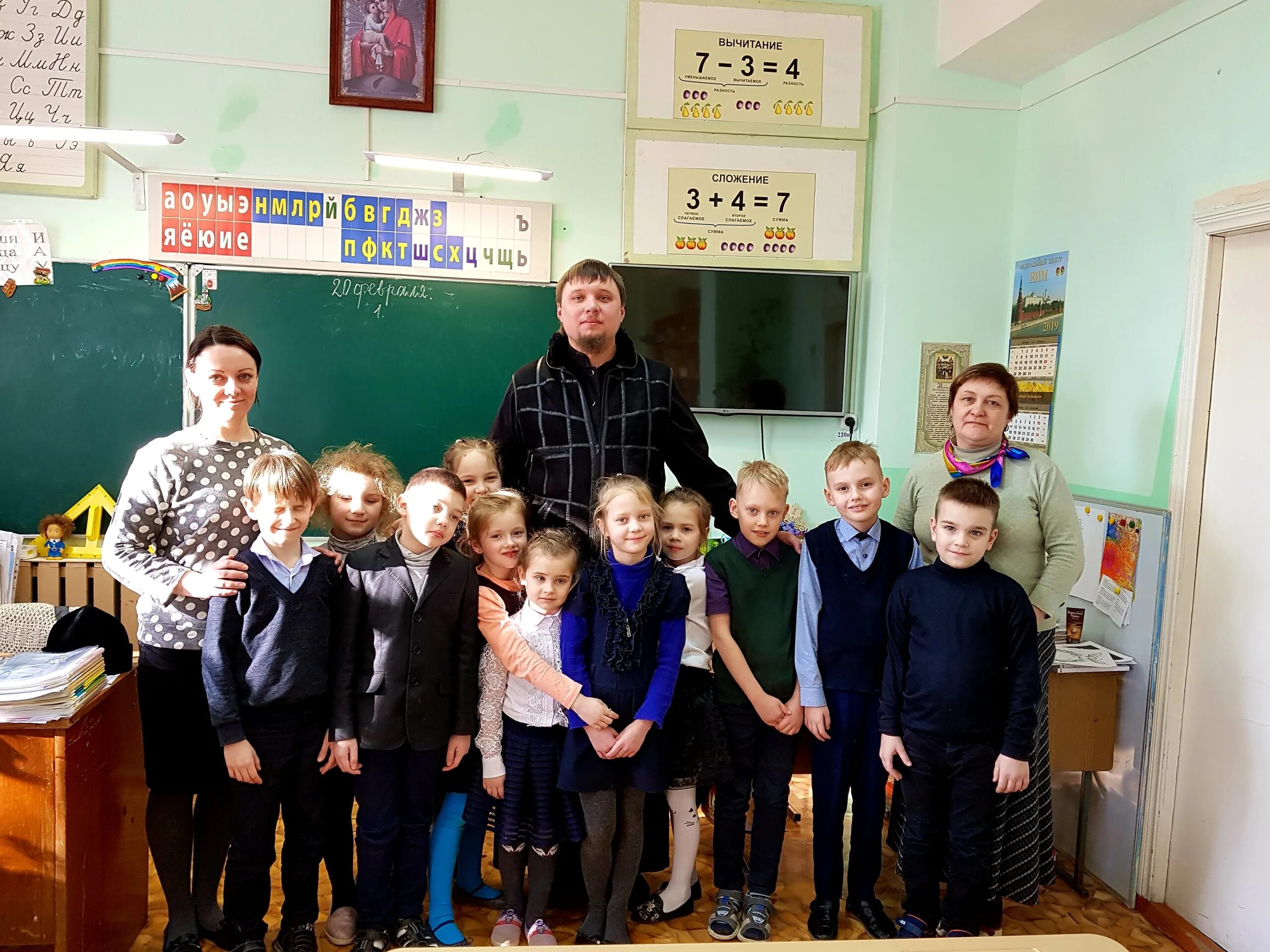 учителя рославля. православная гимназия лесосибирск. православная гимназия рославль смоленской. православная гимназия рославль смоленской области. гимназия рославль.