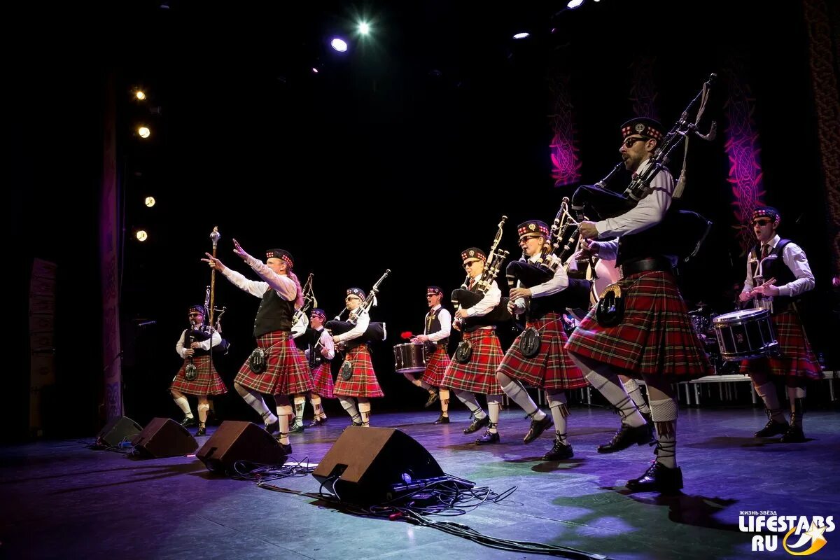 Оркестр волынщиков. Группа оркестр волынщиков москвы. шотландский оркестр волынщиков. ансамбль волынщиков москвы.