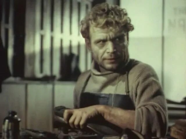 Юлиан семенов при исполнении служебных обязанностей. Лев борисович круглый артист. При исполнении служебных обязанностей 1963. Юлиан семенов при исполнении служебных обязанностей. Лев круглый фото.