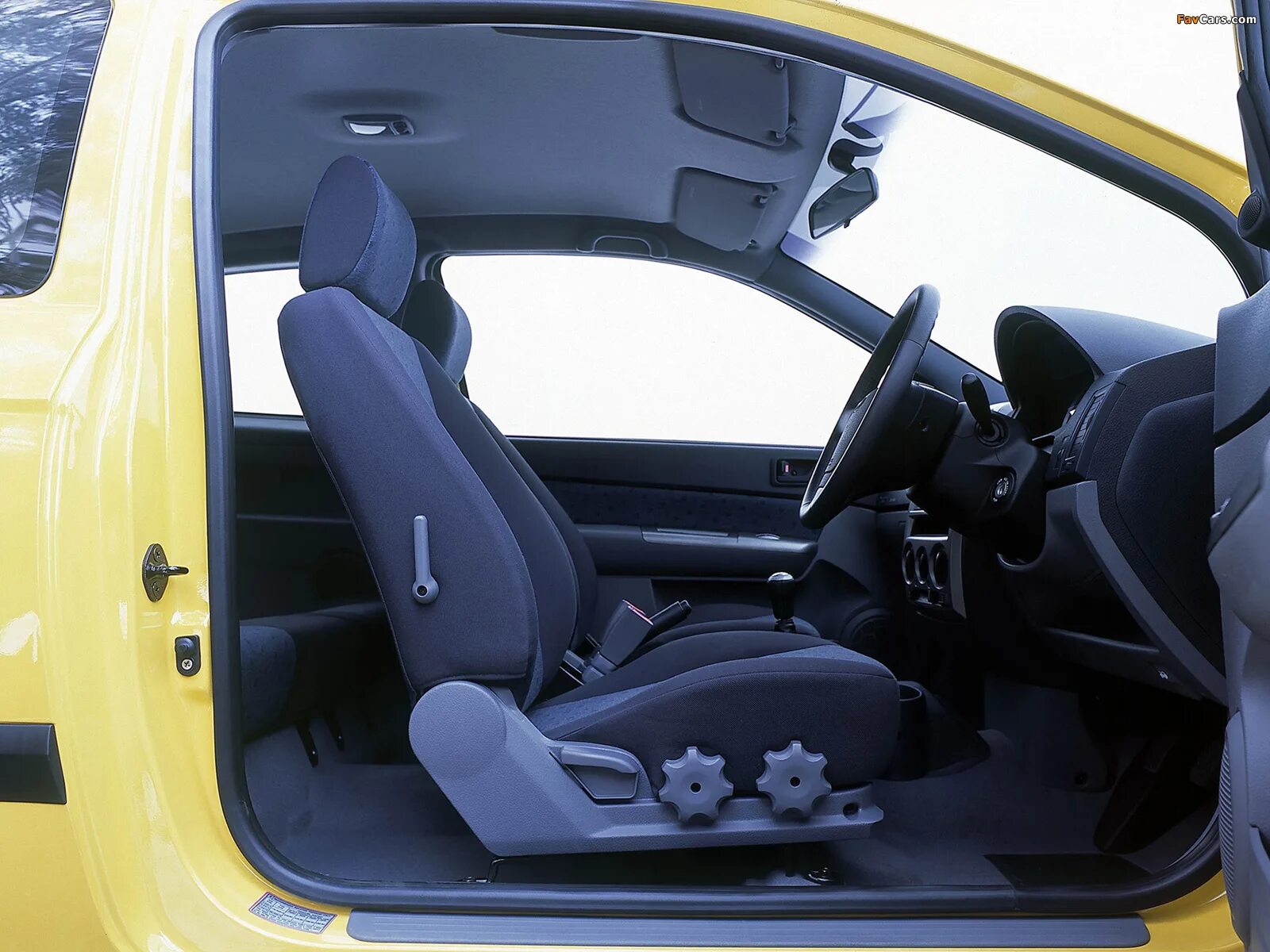 Сиденья гетц. Hyundai getz 3 door. сидения хендай гетц gl. hyundai getz 3 двери. водительское сиденье хендай гетц.