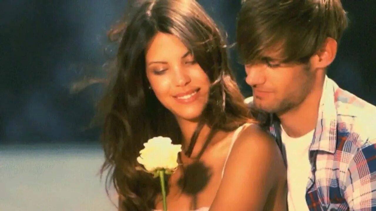 Страстный мужчина. Анимации парень и девушка. Анимации парень и девушка. Анимации парень и девушка. Романтичные открытки для мужчины.