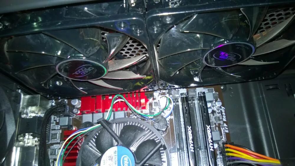 Как понять в какую сторону дует кулер. Вентилятор на выдув deepcool. кулеры на deepcool на выдув. deepcool на выдув кулер для корпуса. кулер залман для корпуса на выдув.